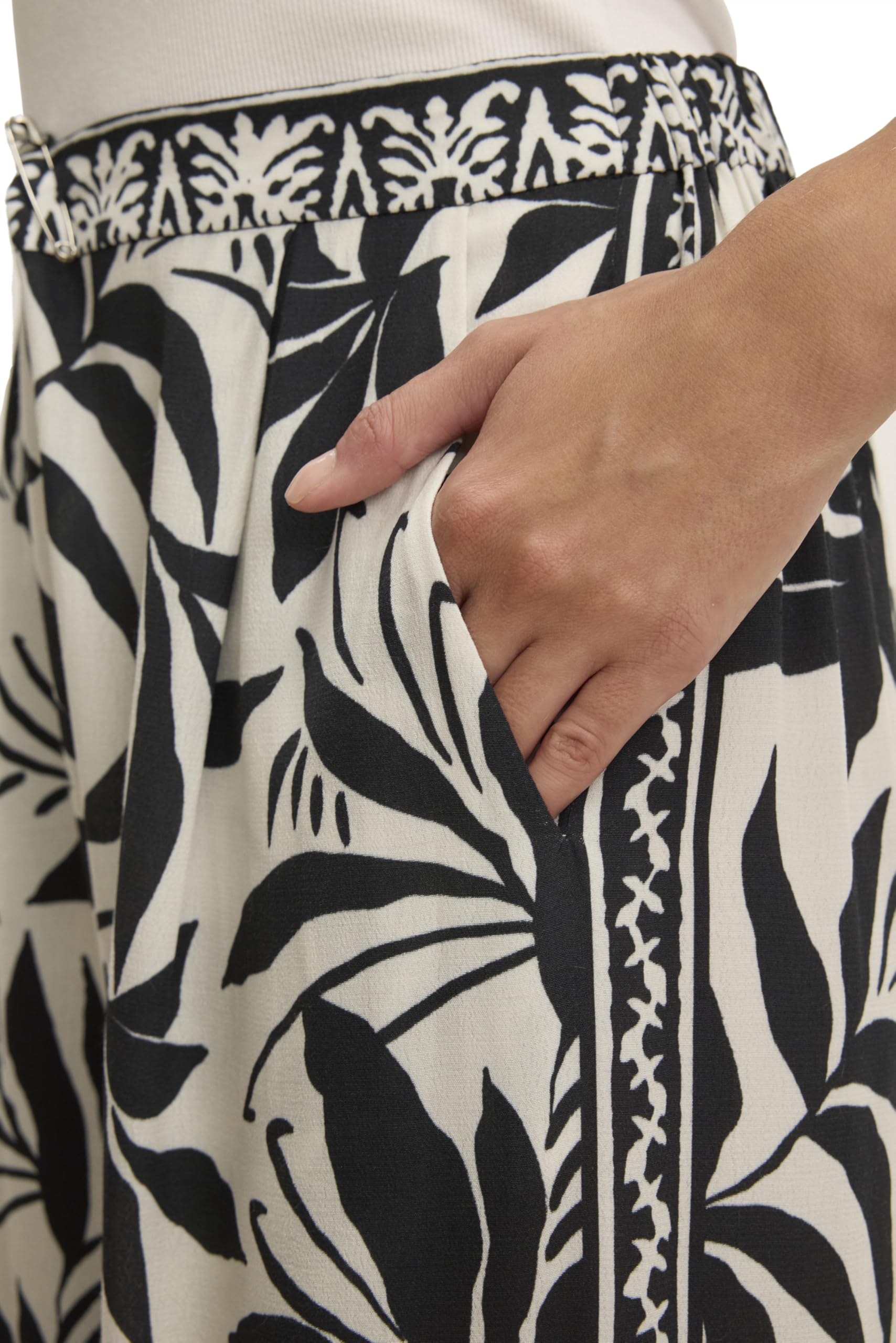Women's Fiji Print Pants