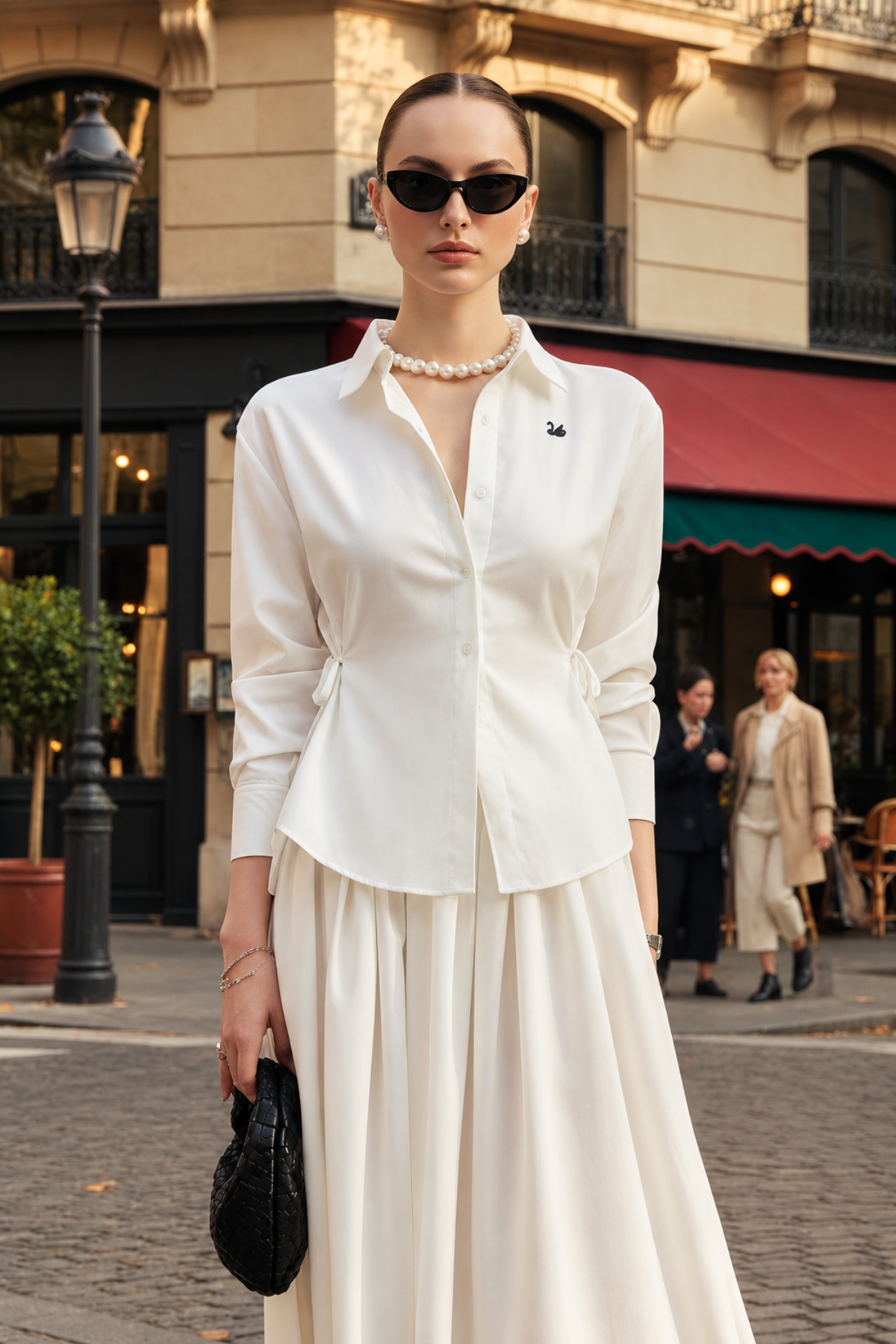 Velloura refined everyday styling